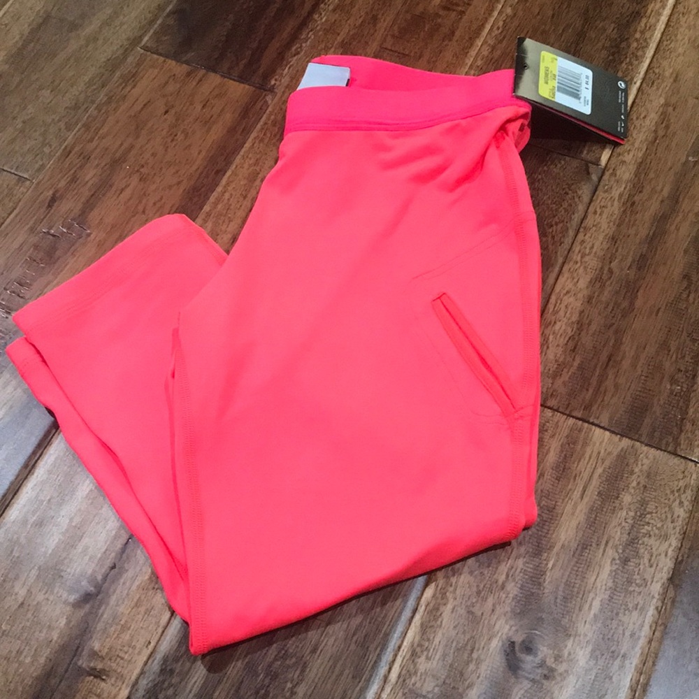 NWT Nike Dri-Fit capris.